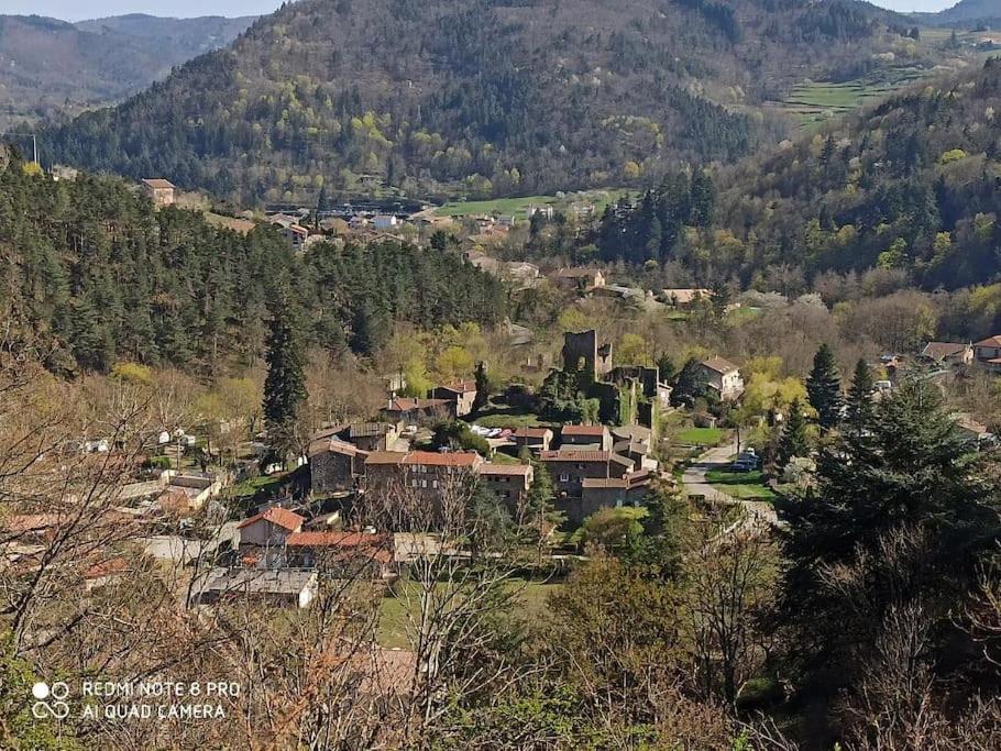 Gîte le rocher du château de Retourtour Lamastre Extérieur photo